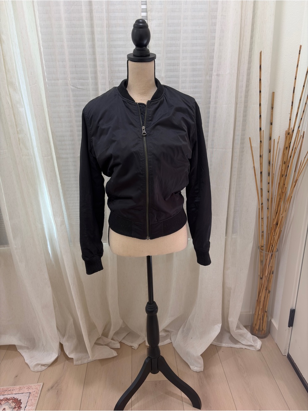 American Eagle Outfitters Quilted Bomber Jacket - Black